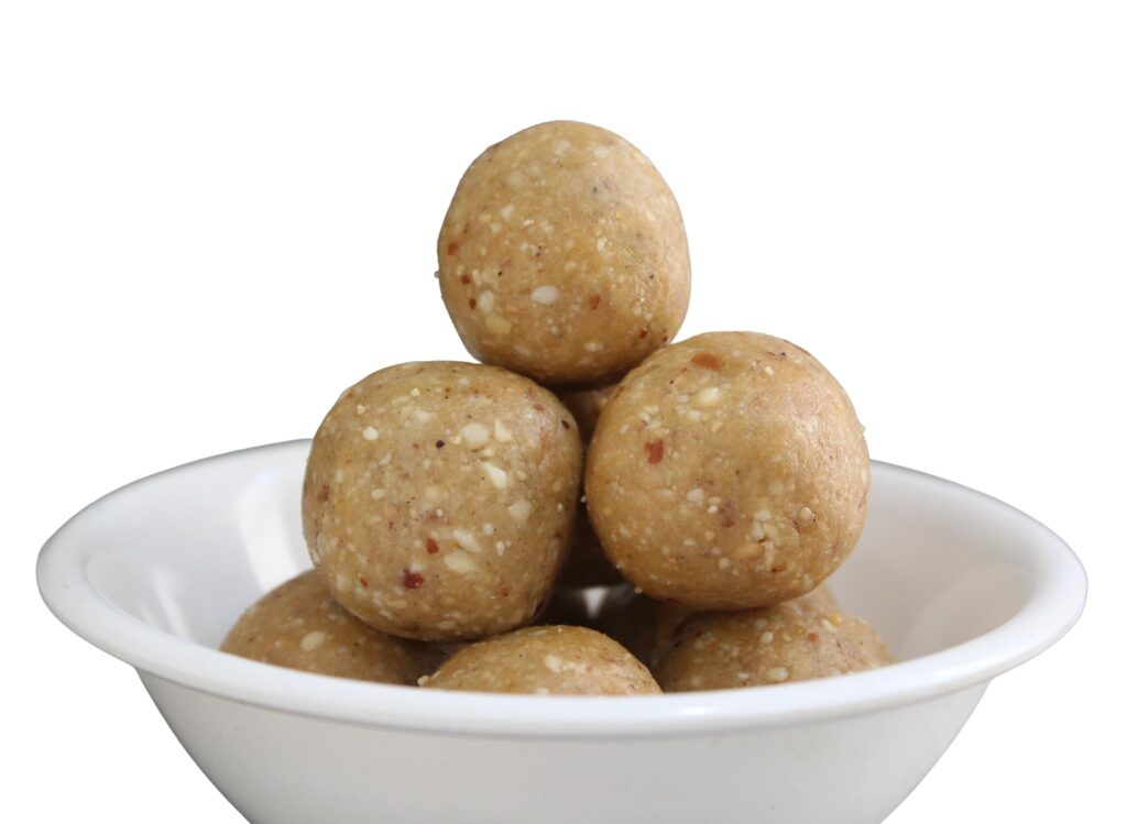 Peanut laddu : उपवासासाठी १० मिनिटांत बनवा शेंगदाणा लाडू, जाणून घ्या शेंगदाणा लाडू खाण्याचे अनेक फायदे