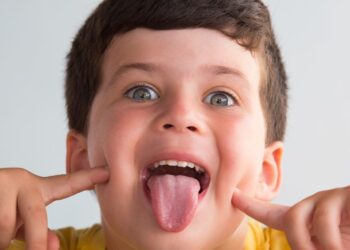 Tongue Health : जिभेच्या रंगावरून ओळखा तुमचे आरोग्य