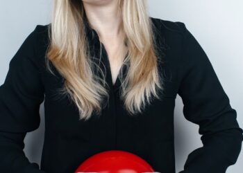 जेवणानंतर पोट फुगतं का? मग ‘हे’ घरगुती उपाय करून पाहा