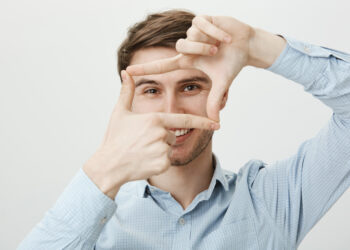 डोळ्यांचे आरोग्य आणि दृष्टी सुधारण्यासाठी आहारात करा ‘या’ पदार्थांचे सेवन